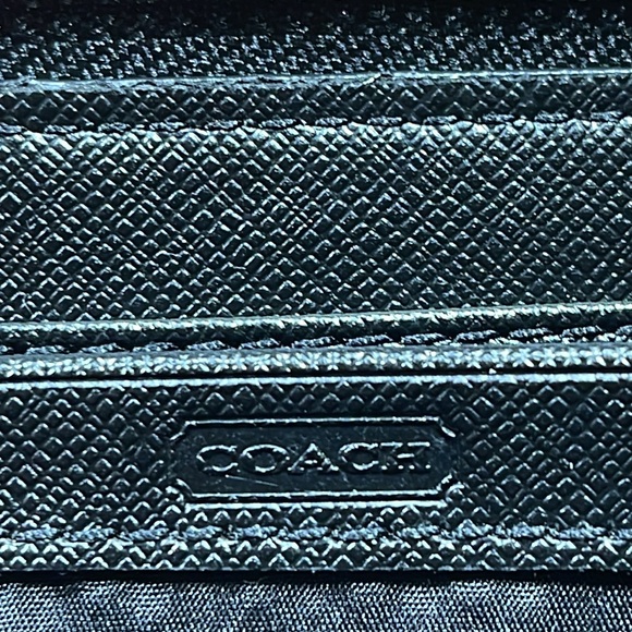 NWT COACH DARCY BOW ACCORDION ZIP WALLET - Picture 10 of 16